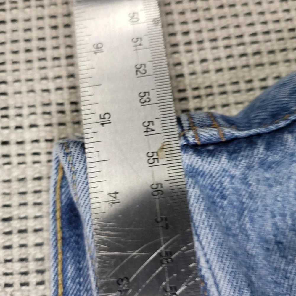 Levis 501 Jeans Mens‎ 31x30 Blue Light Wash Straight Button Fly Frayed Hems
